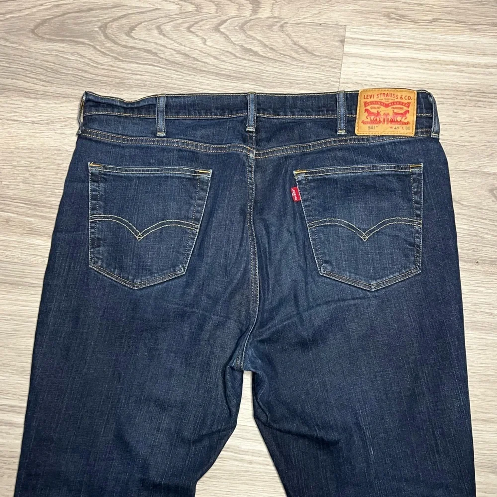 Levis 541 Athletic Fit Stretch Jeans Men's Sz 40W 30L Blue Dark Wash